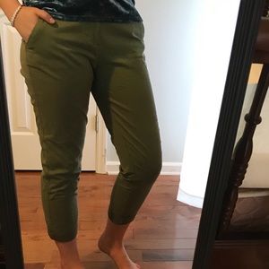 GREEN CHINO PANTS | size 2